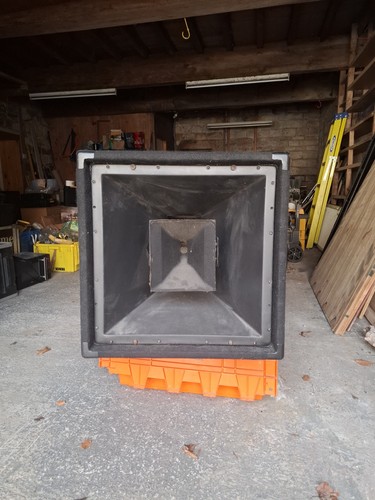 Long through mid - top, speaker